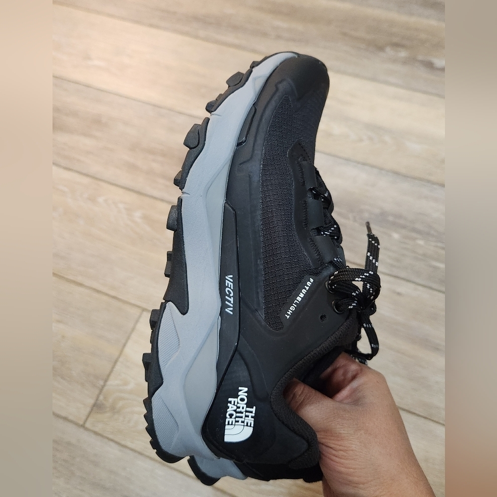 The North Face Vectiv Black Athletic Hiking Shoes Size 5 Woman's - Picture 6 of 9